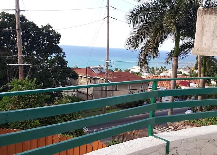 1 Bdr #3 At Ramparts Near Sangster Airport Apartment