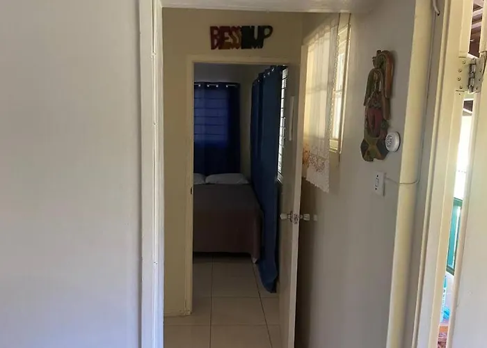 1 Bdr #3 At Ramparts Near Sangster Airport *