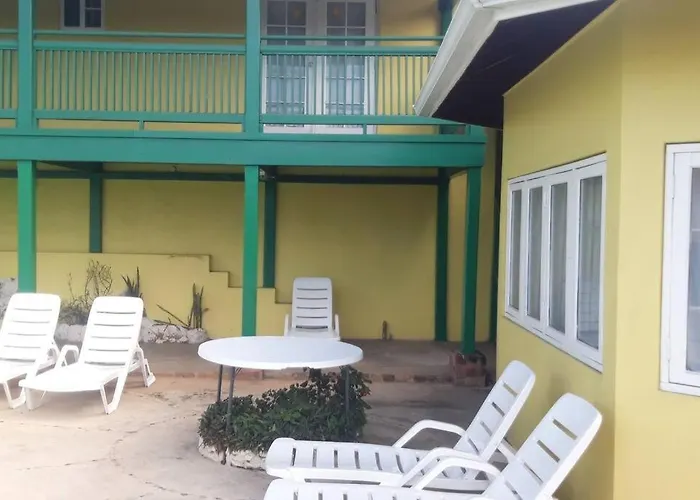 1 Bdr #3 At Ramparts Near Sangster Airport Apartment *