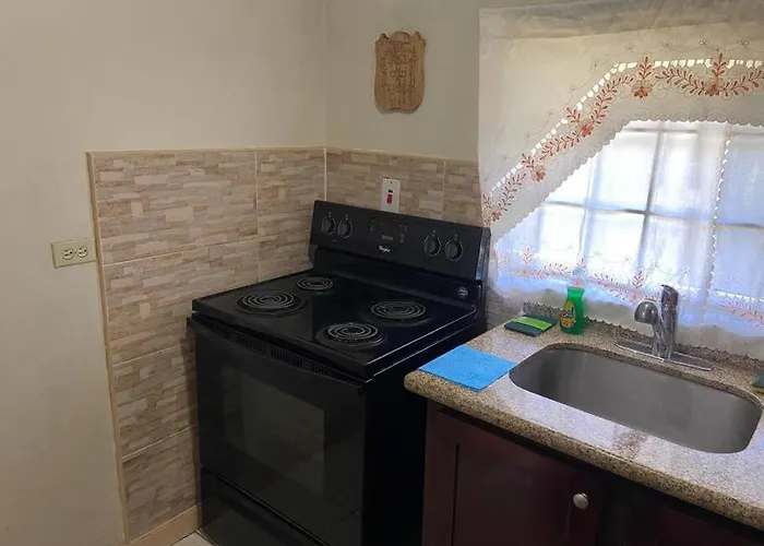 1 Bdr #3 At Ramparts Near Sangster Airport *